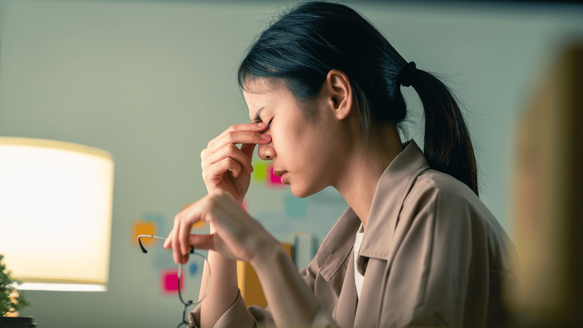 milennial woman stressed at work
